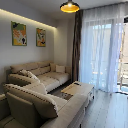 Kalpazo Mosaic ティラナ