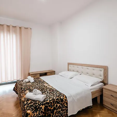 Kalpazo Mosaic Lägenhet Tirana