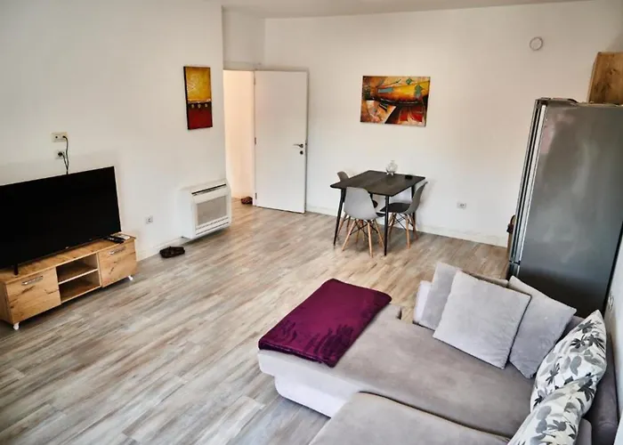 شقة Kalpazo Mosaic تيرانا